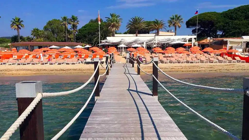 Tahiti Beach : Luxe et Exotisme à Pampelonne