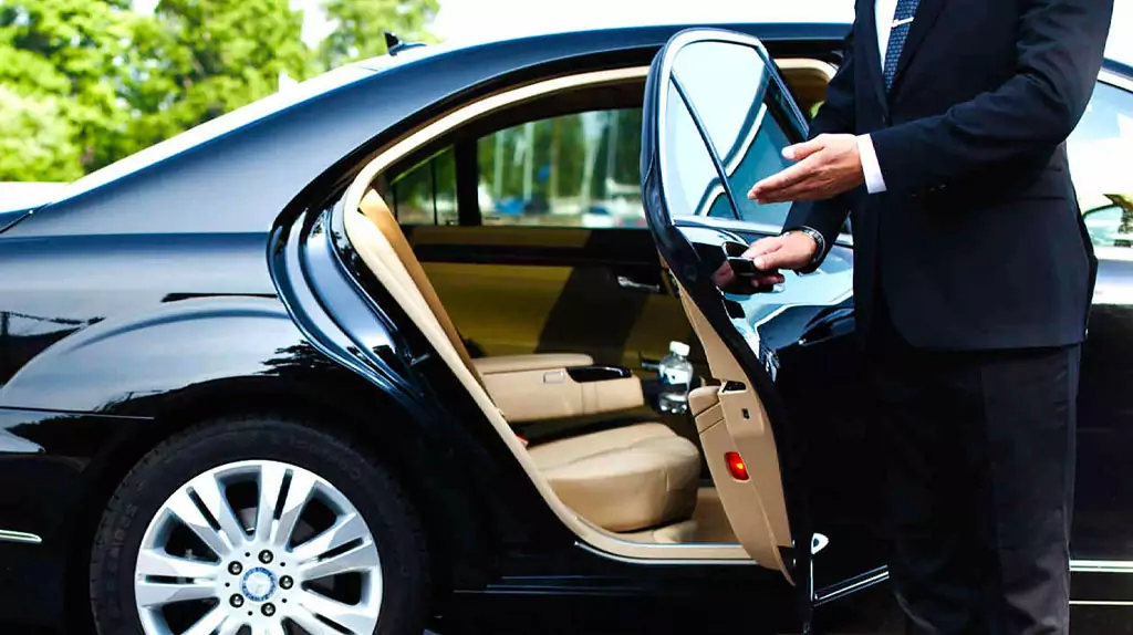 Les VTC : Un Voyage de Luxe et de Confort à Saint-Tropez et dans le Golfe