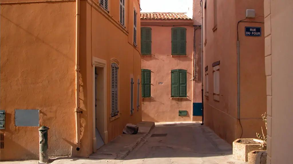 À la découverte de La Ponche : L'histoire romanesque d'un quartier authentique au cœur de Saint-Tropez